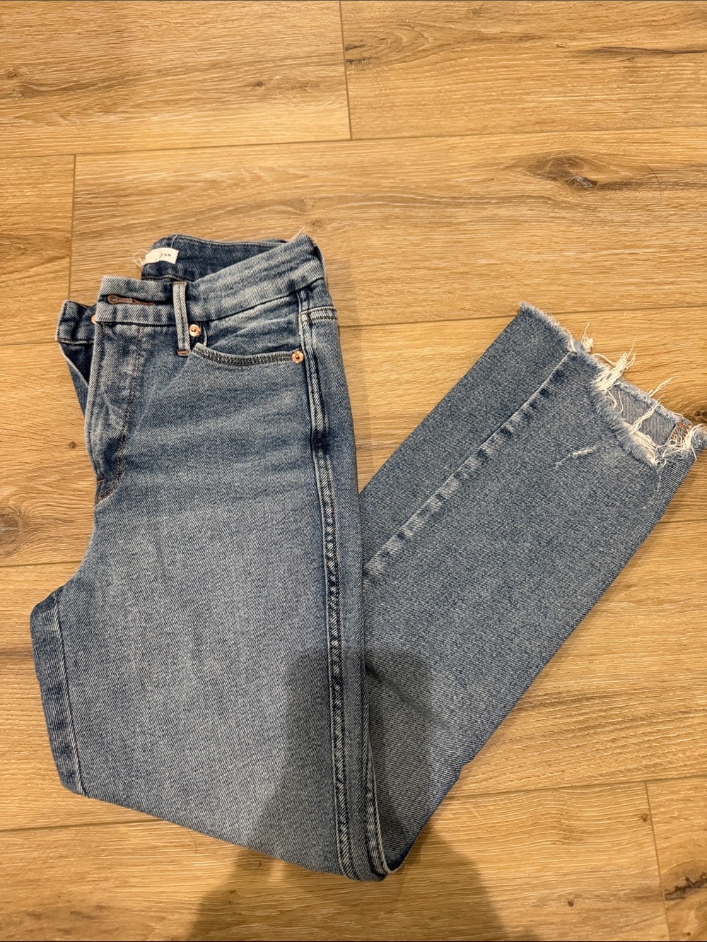 Good American ankle crop
